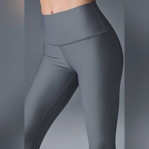 Alo Yoga 718 High-Waist Airlift Legging